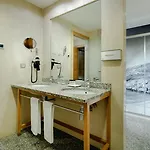 Hesperia Centro 4* A Coruña