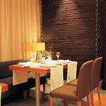 Hesperia Centro آكورونيا