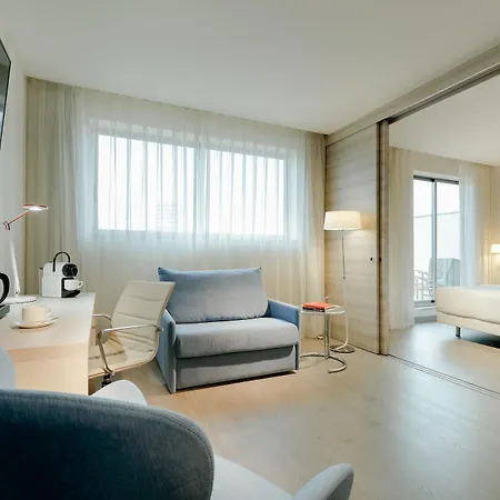 Hotel Hesperia Centro 4*