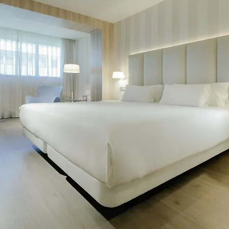 Hotel Hesperia Centro 4*