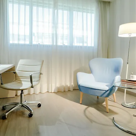 Hesperia Centro ホテル 4*