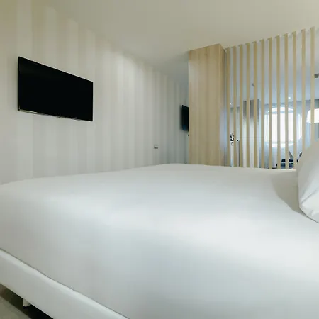 Hesperia Centro Hotel 4*