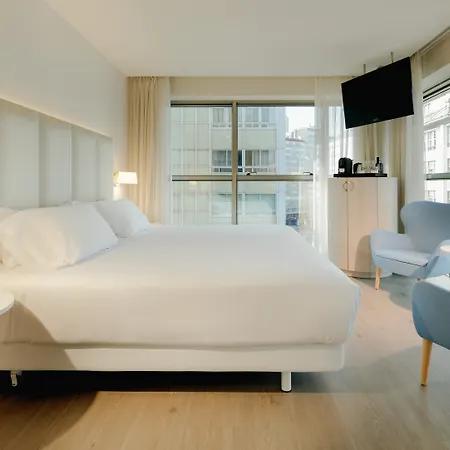 ホテル Hesperia Centro 4*