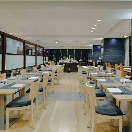 Hesperia Centro 4* Ла-Корунья