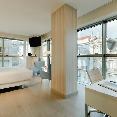 Hesperia Centro Ла-Корунья