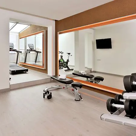 Hesperia Centro ホテル 4*